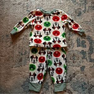 🌟3/$20🌟 Disney Mickey fleece matching lounge pajama set